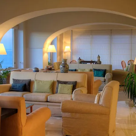 Grand Aminta Hotel 4*