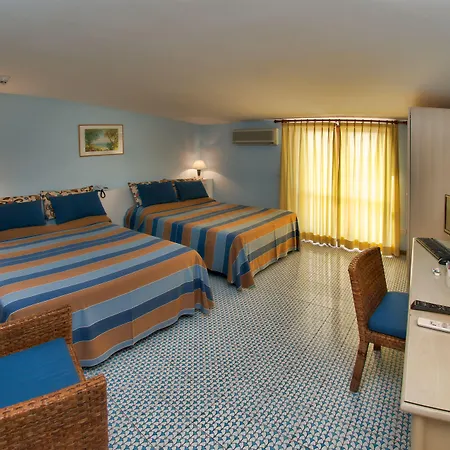 Grand Aminta Hotel 4*