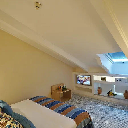 Hotel Grand Aminta 4*