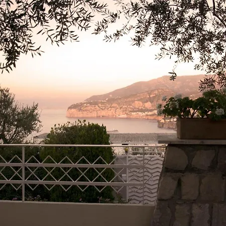 Grand Aminta Hotel