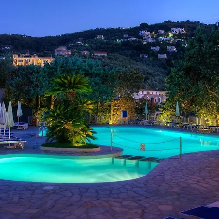 Grand Aminta Hotel