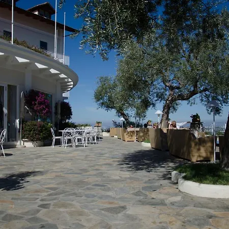 Grand Aminta Hotel