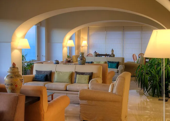 Grand Aminta Hotel 4*